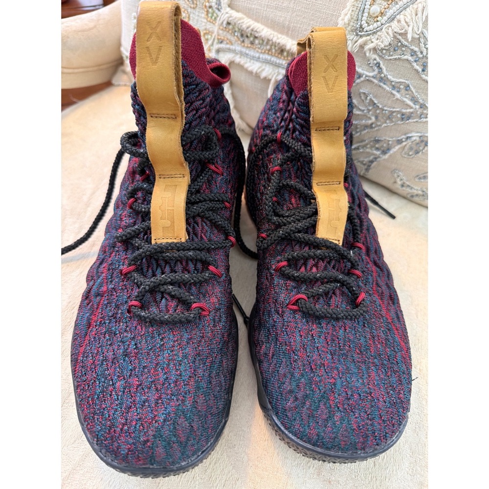 Nike LeBron XV 15   "New Heights" colorway, Battleknit  atomic teal,red 7.5